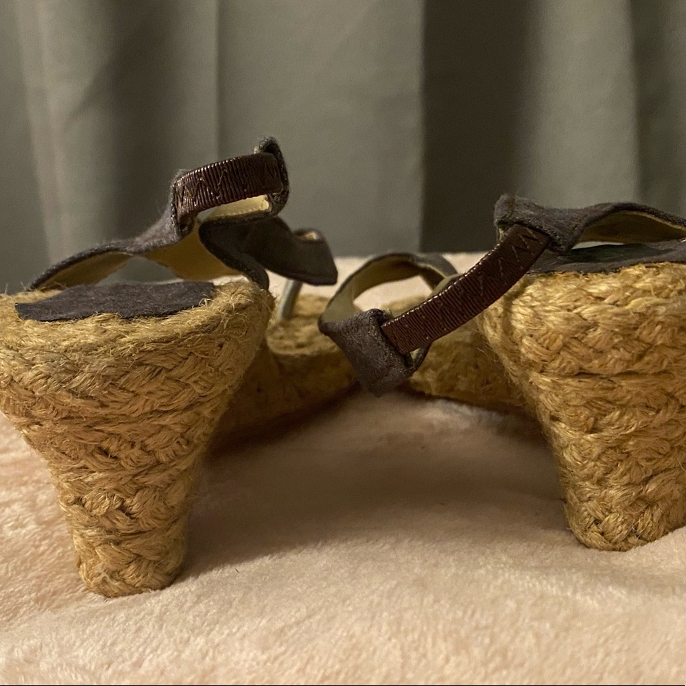 Sandals - Picture 3 of 4